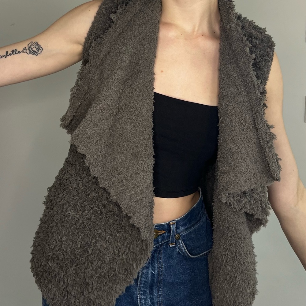 Barefoot dreams Vest